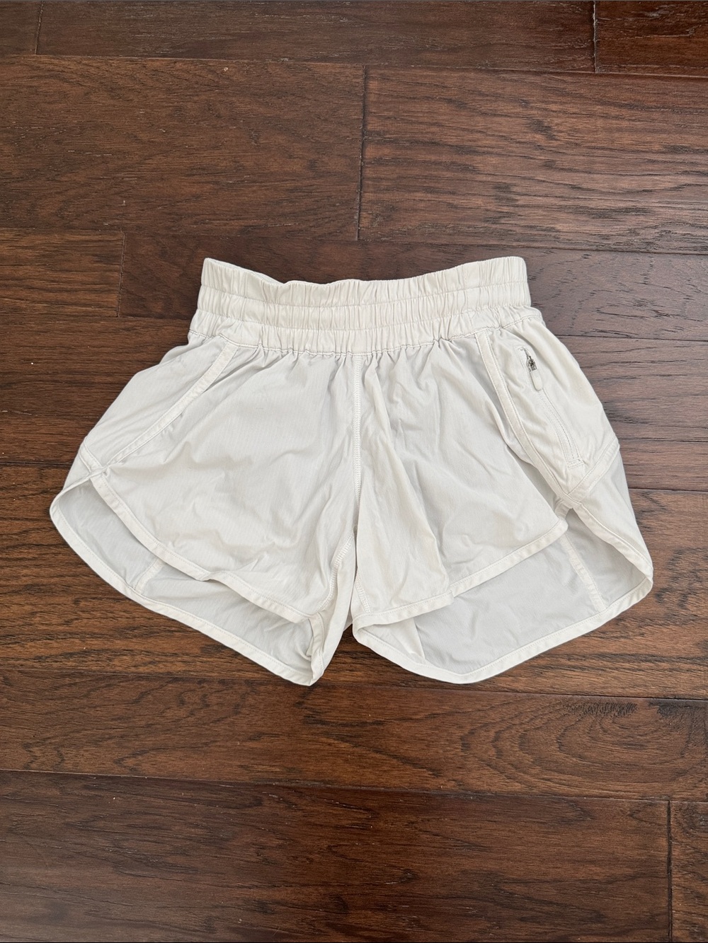 Lululemon Women's Athletic Shorts with built in shorts sz 4
